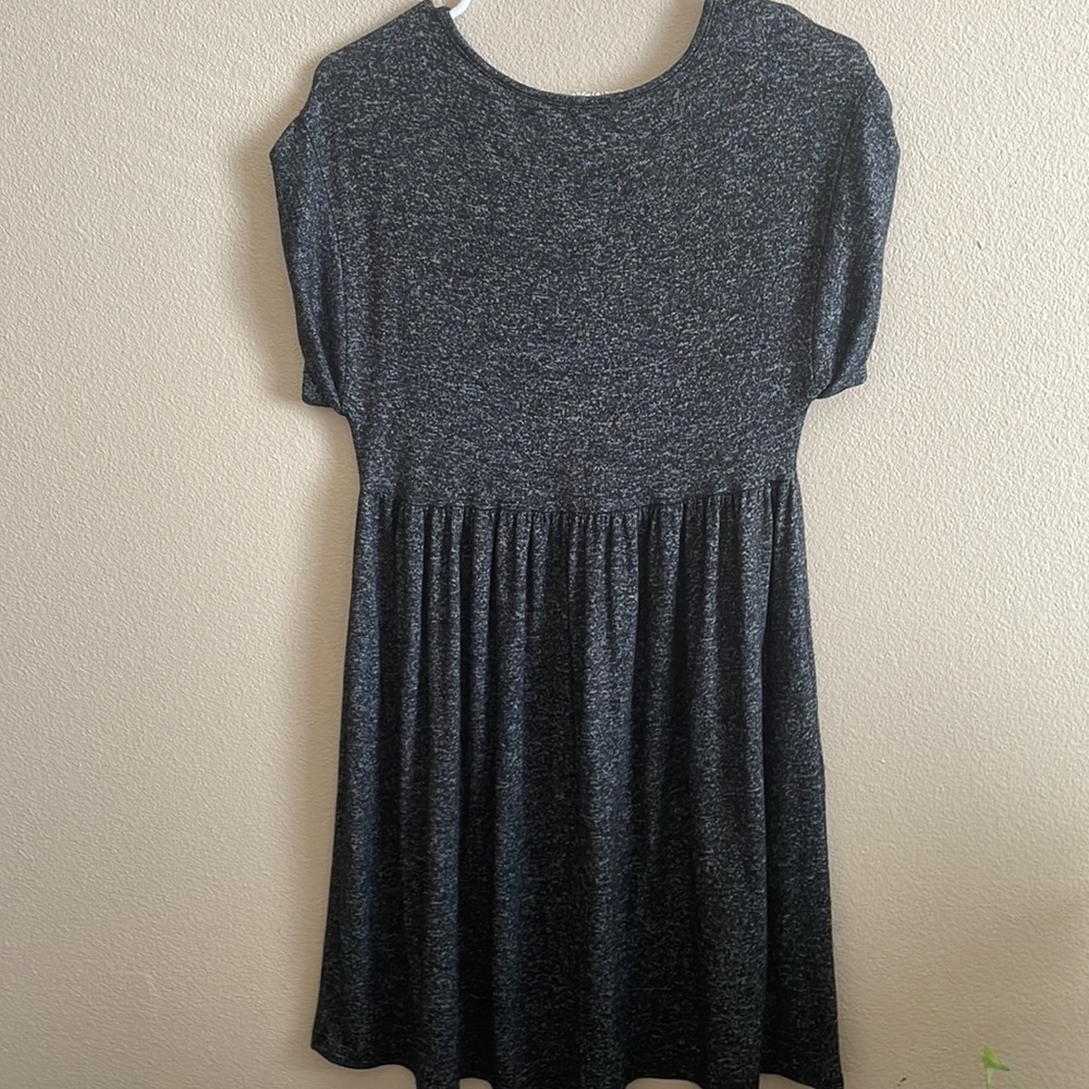 Audrey Gray Dress Size Small - Picture 4 of 6